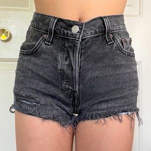 Levi’s - 501 Shorts in Dark Grey/Washed Black Sz 24” EUC